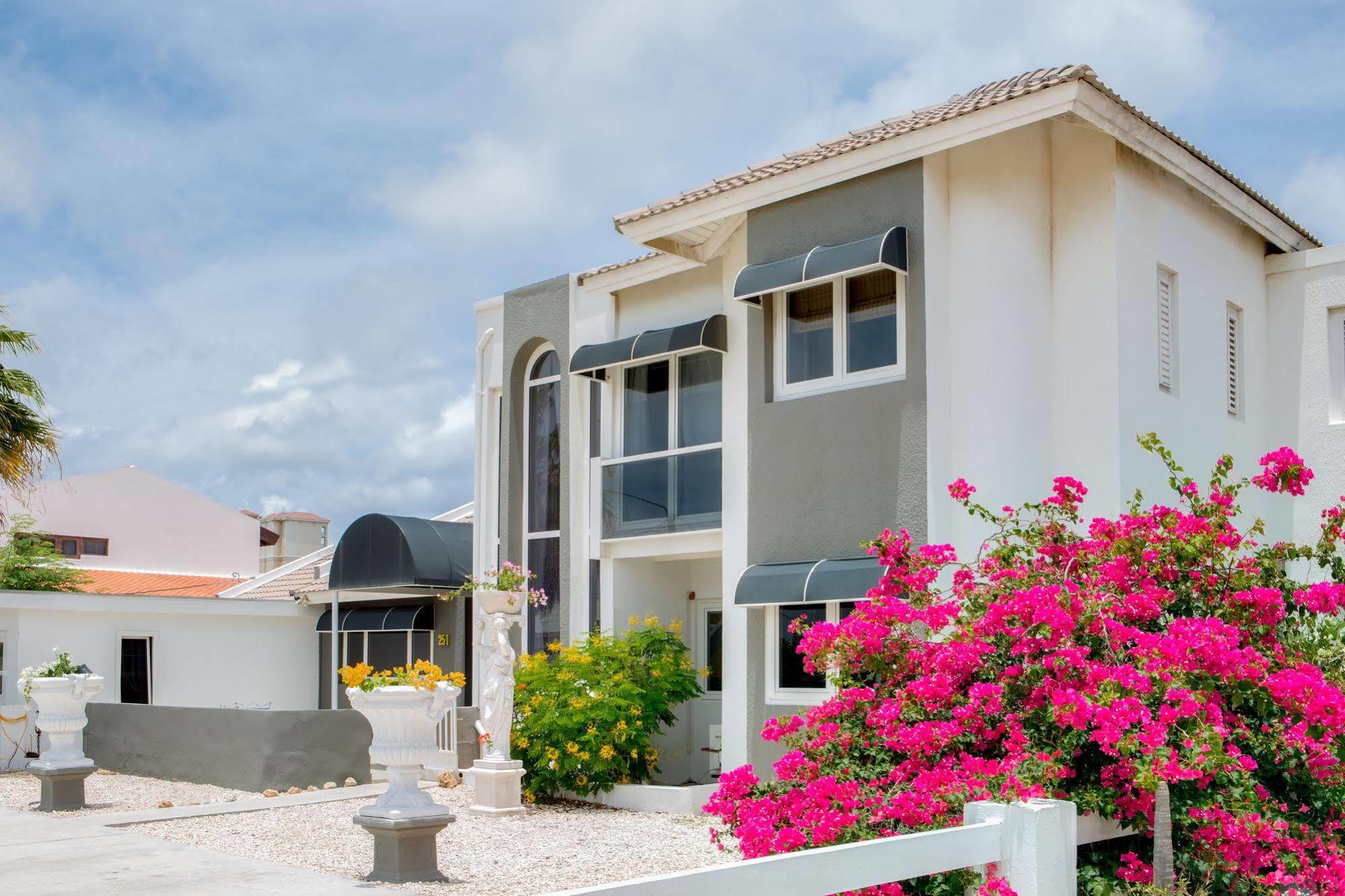 Modern Hotel Aruba Noord Exterior photo